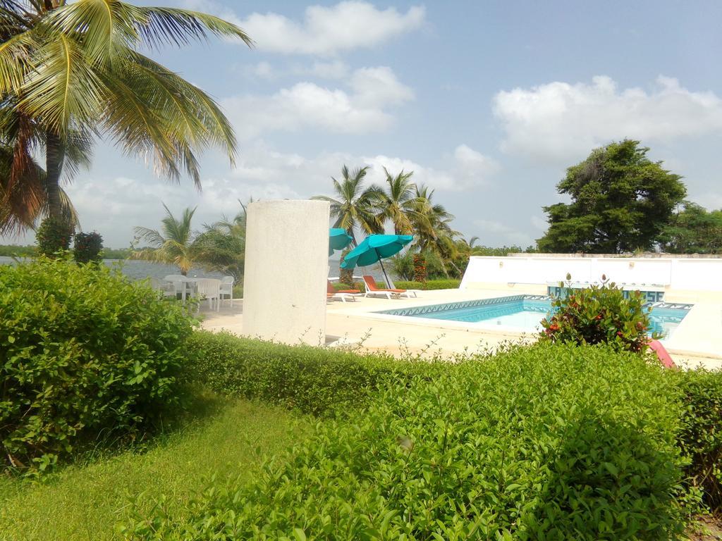 Hôtel Katakalousse Yembakana Exterior foto
